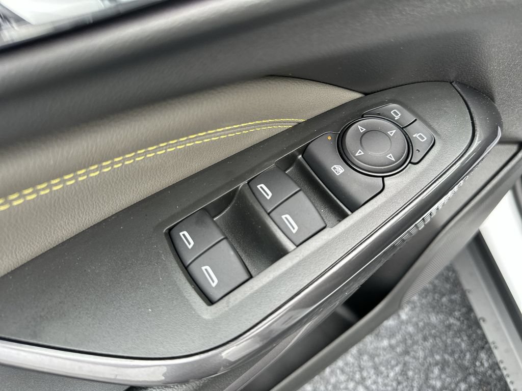New 2026 Chevrolet Trax ACTIV w/ Driver Confidence Package FWD image 19