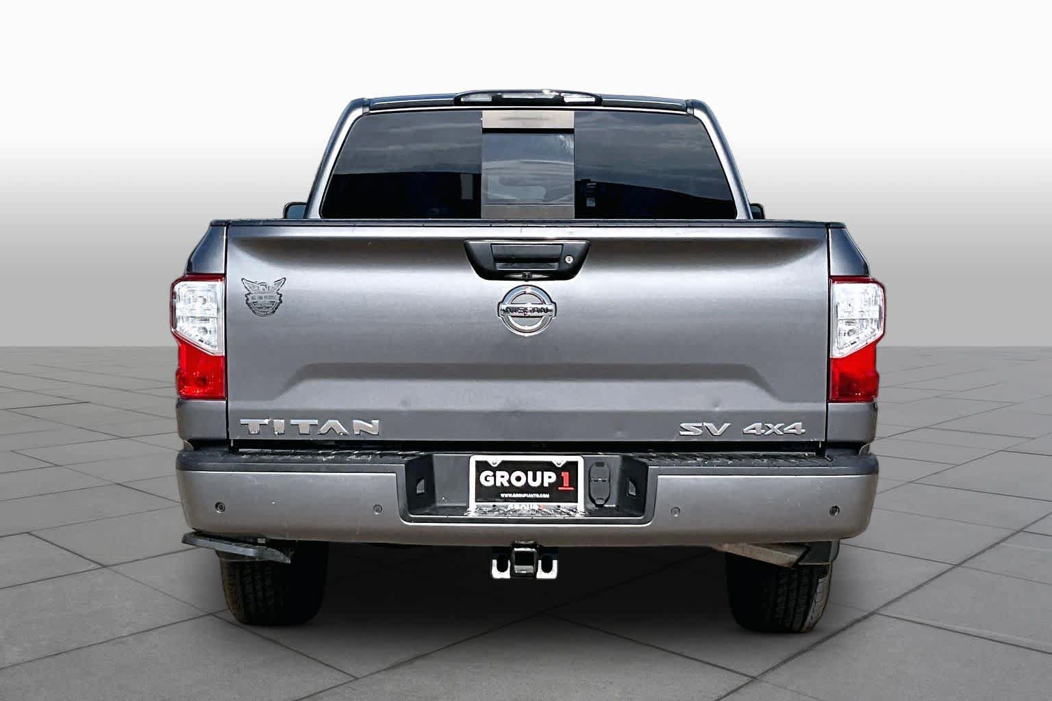 Used 2021 Nissan Titan SV w/ SV Convenience Package AWD/4WD image 4