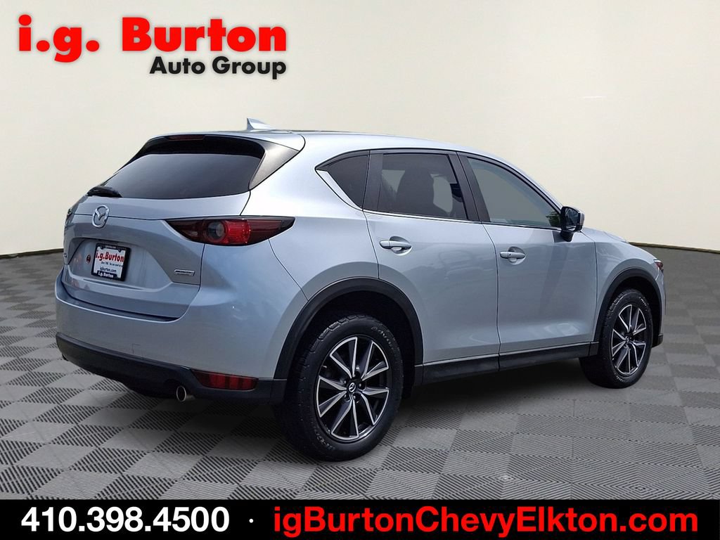 Used 2018 MAZDA CX-5 Touring w/ Preferred Equipment Package FWD image 6