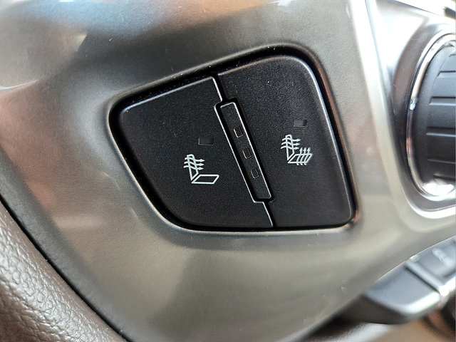 Used 2017 Chevrolet Silverado 1500 LTZ AWD/4WD image 22