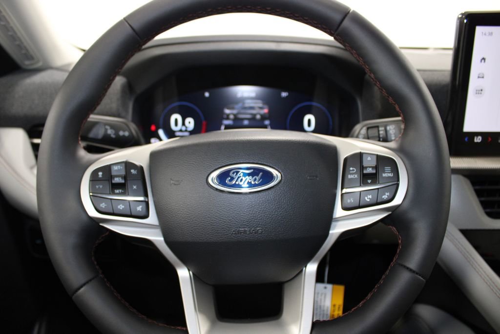 New 2026 Ford Explorer Active RWD image 34