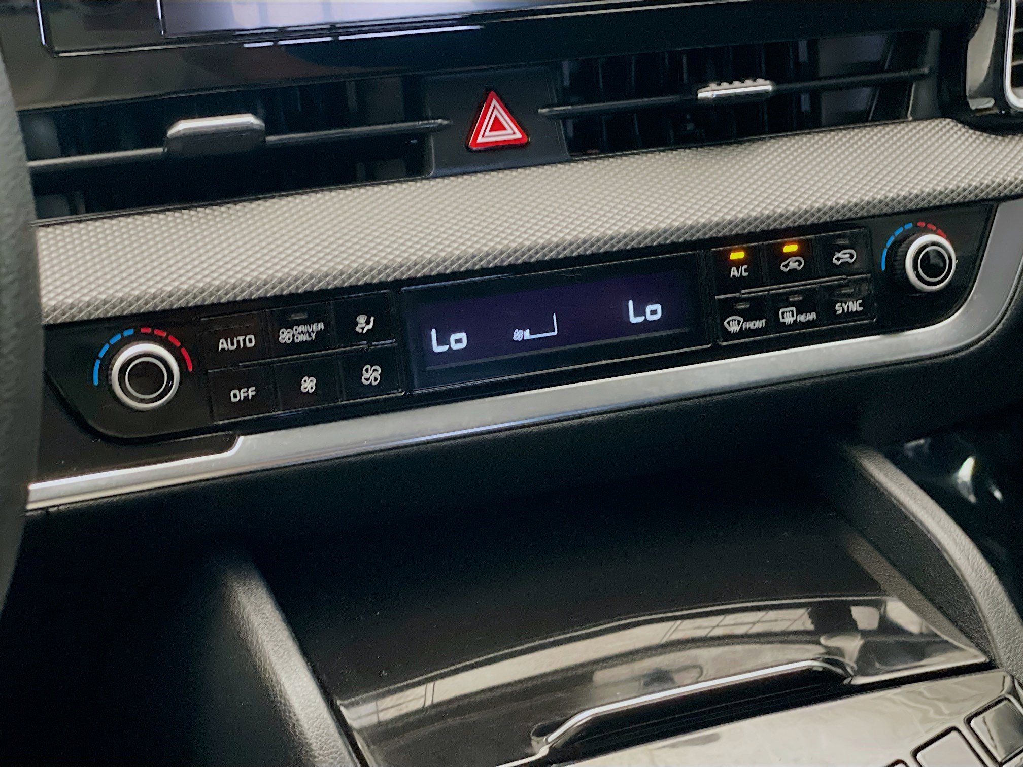 Used 2023 Kia Sportage LX image 11