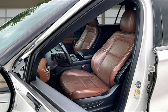 Used 2021 Lincoln Aviator Reserve w/ Equipment Group 201A AWD/4WD image 25