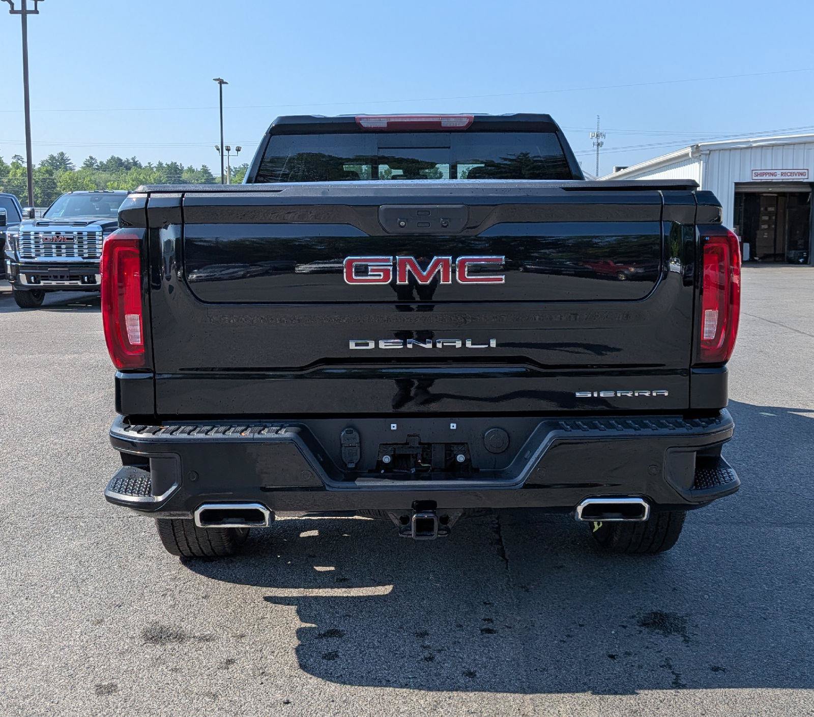 Used 2021 GMC Sierra 1500 Denali w/ Denali Premium Package AWD/4WD image 9