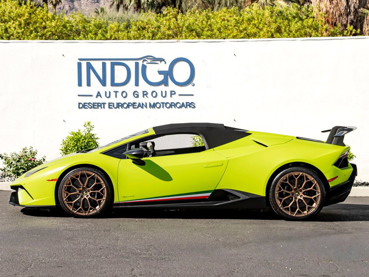 Used 2019 Lamborghini Huracan Performante AWD/4WD image 13