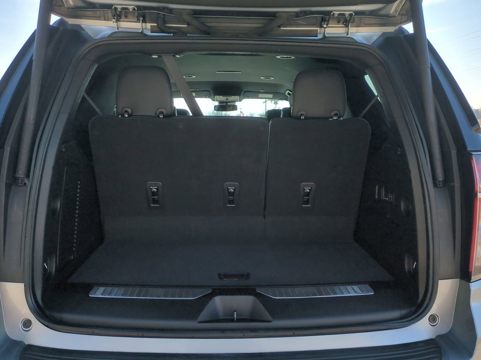 Used 2023 Chevrolet Tahoe Premier image 41