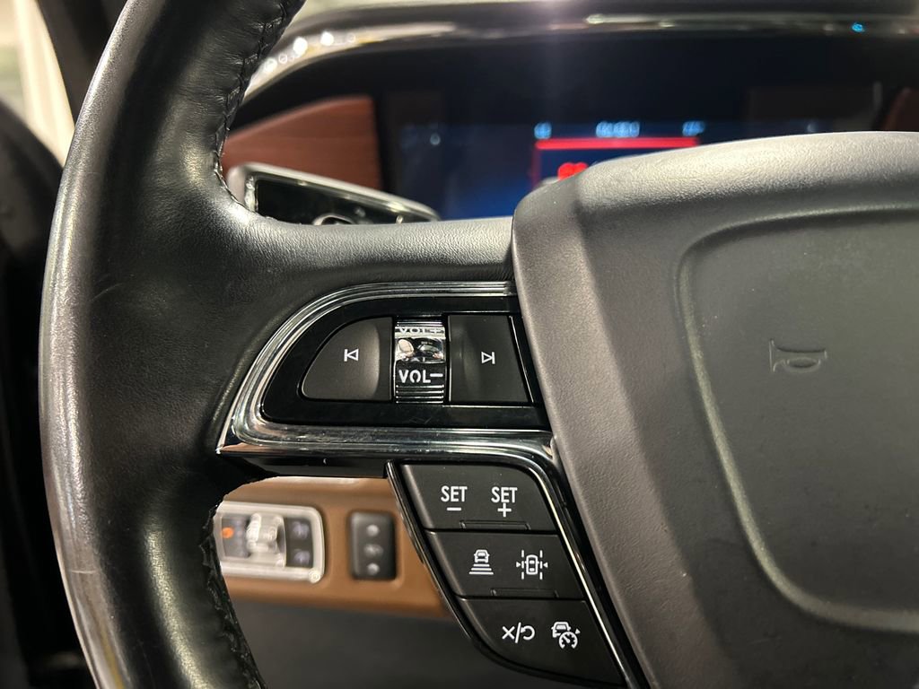 Certified 2023 Lincoln Navigator Reserve AWD/4WD image 15