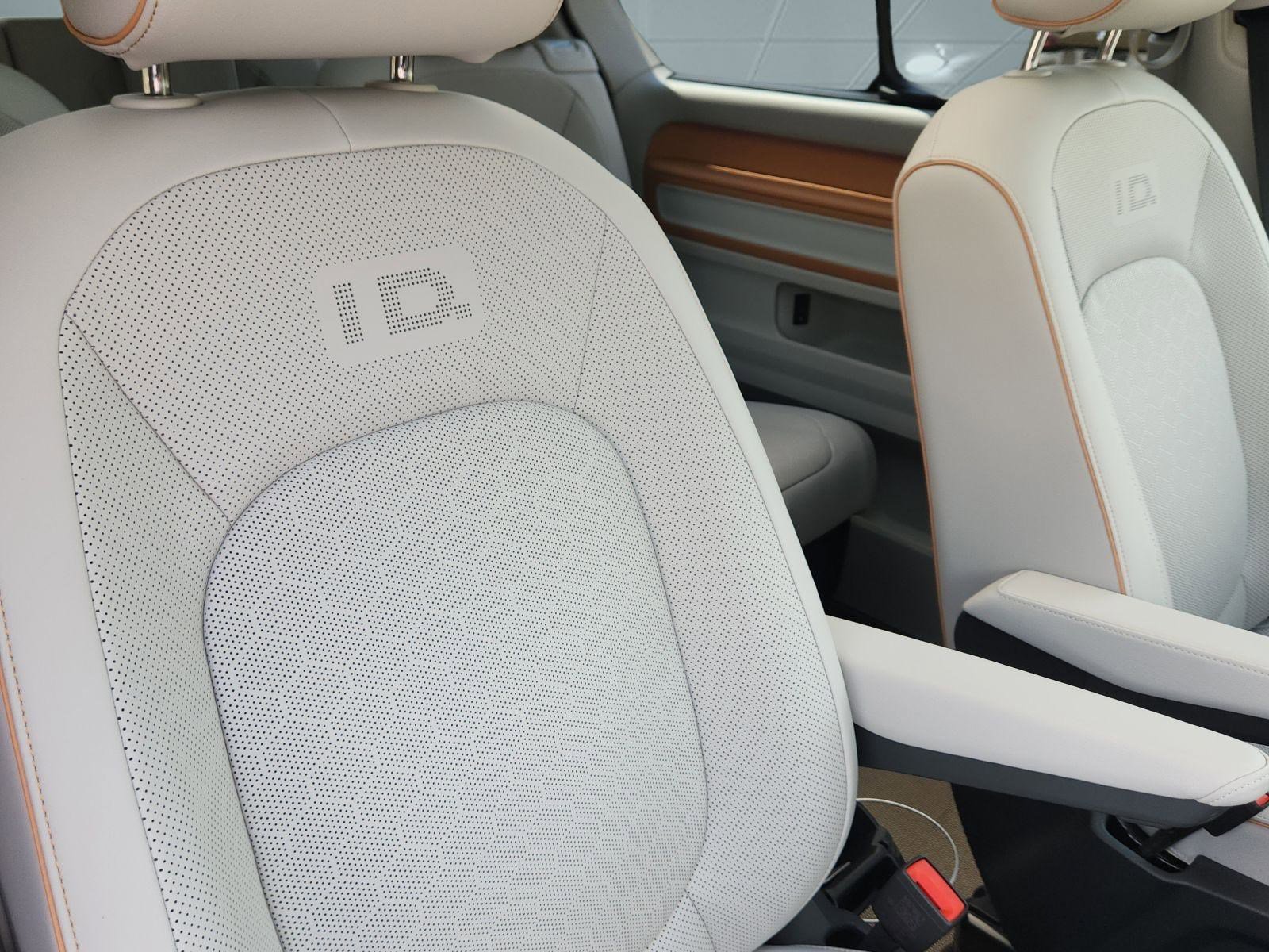 New 2025 Volkswagen ID. Buzz 1st Edition image 18