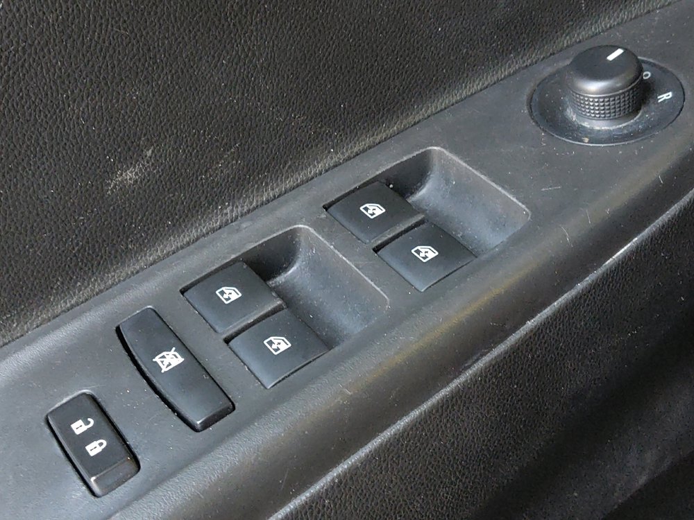Used 2021 Chevrolet Spark LT FWD image 27