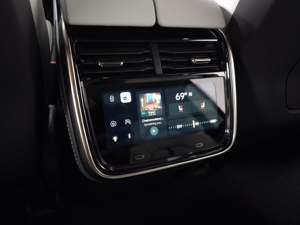 Used 2023 Rivian R1S Adventure Quad AWD/4WD image 35