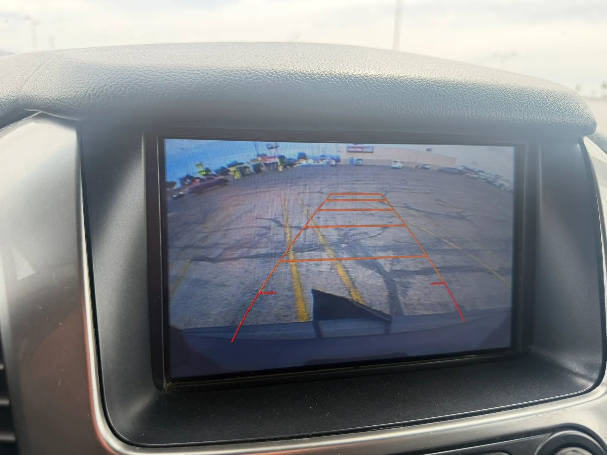 Used 2016 Chevrolet Suburban LT RWD image 13