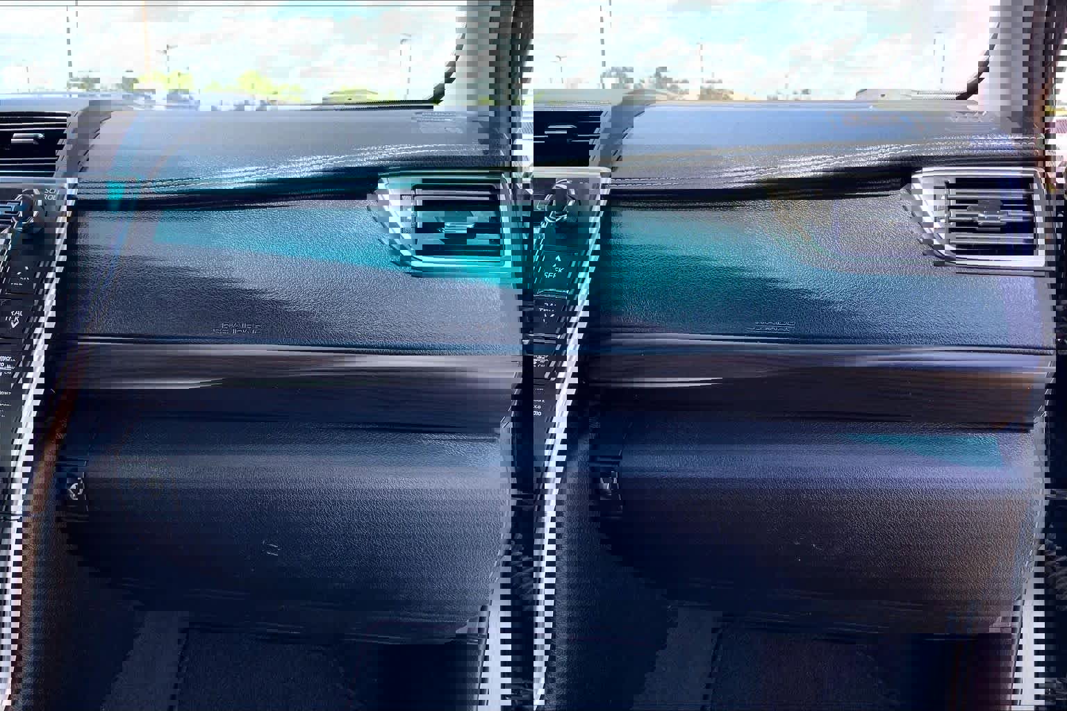 Used 2015 Toyota Camry XLE w/ Moonroof Package FWD image 17