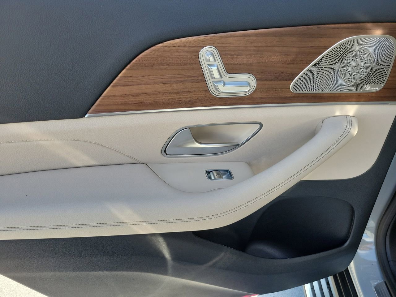 New 2026 Mercedes-Benz GLS 450 4MATIC image 10