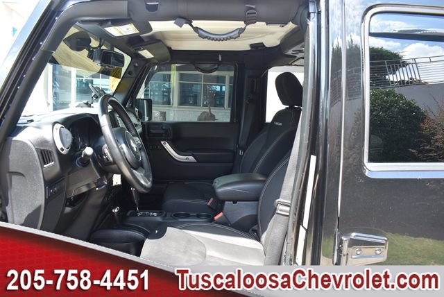 Used 2018 Jeep Wrangler Unlimited Rubicon w/ Connectivity Group AWD/4WD image 19
