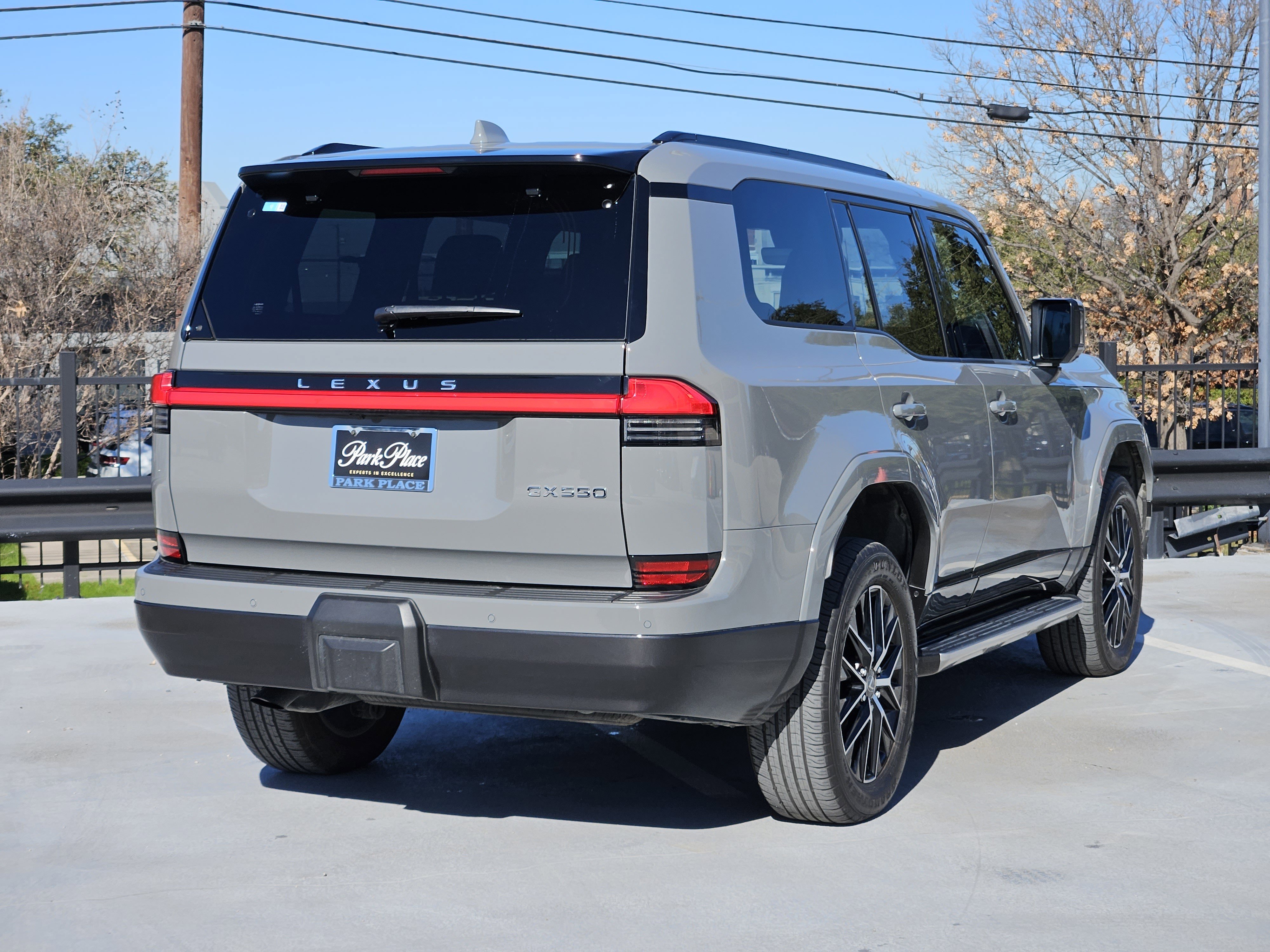 Used 2024 Lexus GX 550 image 9