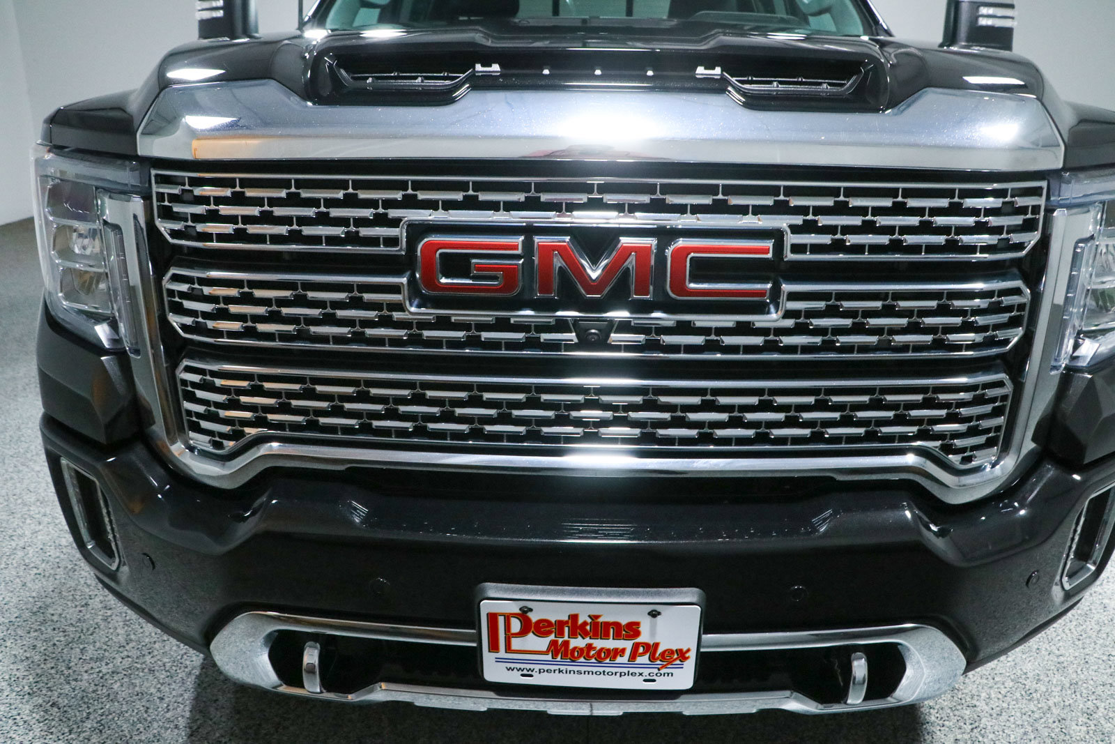 Used 2023 GMC Sierra 2500 Denali w/ Denali Ultimate Package AWD/4WD image 4