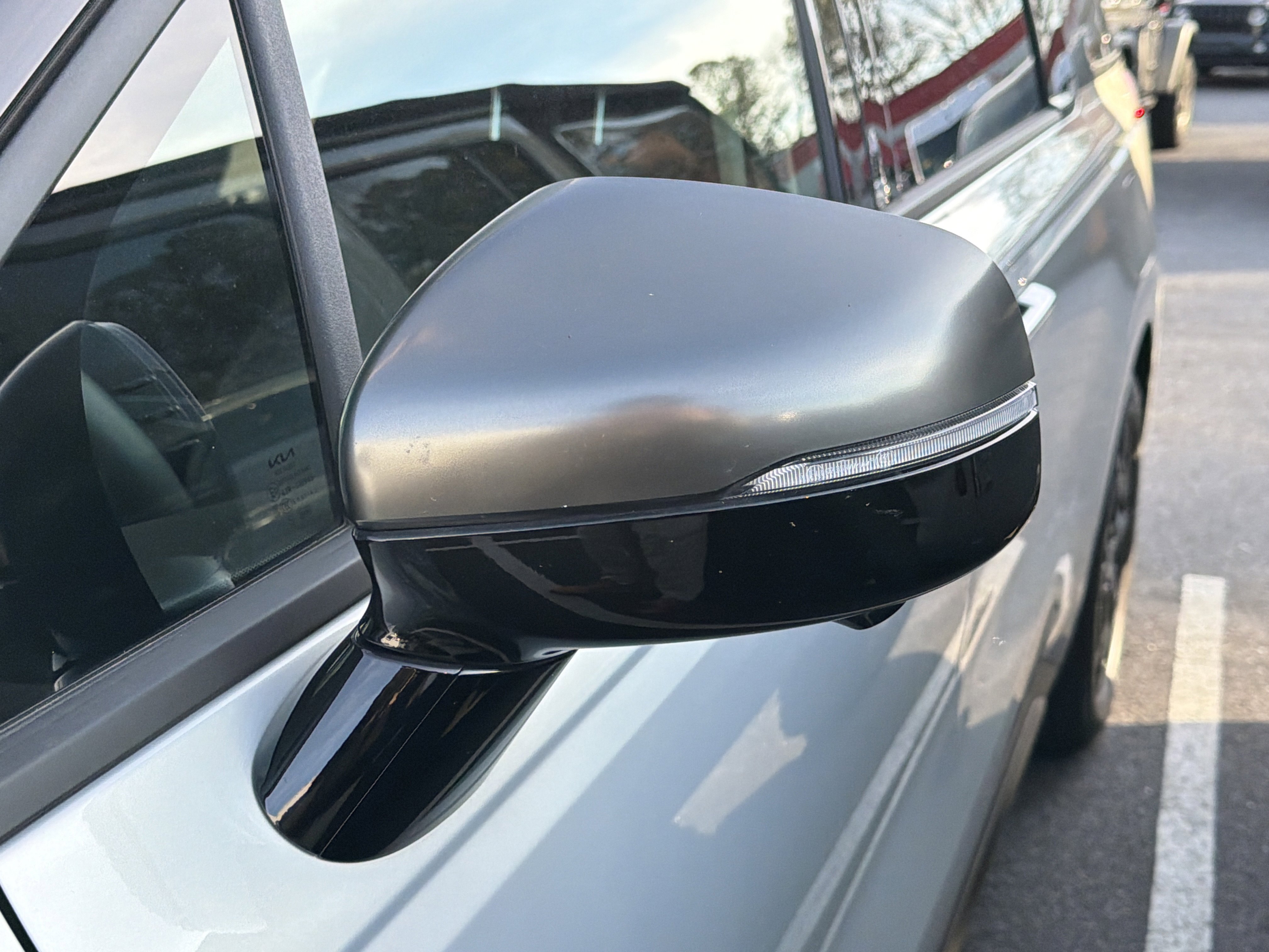 Used 2025 Kia Carnival SX Prestige image 9