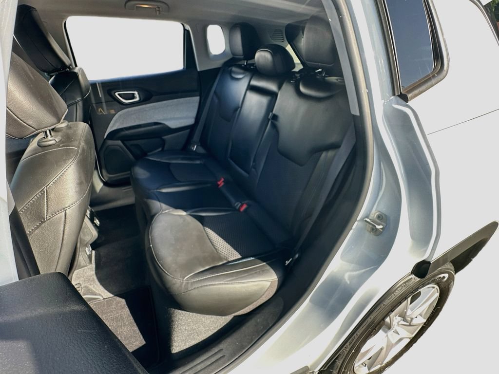 Used 2022 Jeep Compass Latitude FWD image 22