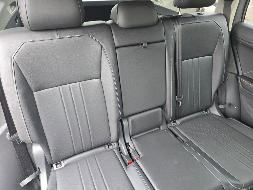 Certified 2024 Volkswagen Tiguan Wolfsburg Edition AWD/4WD image 27