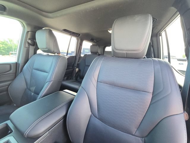 Used 2025 Toyota Land Cruiser w/ Premium Package AWD/4WD image 22