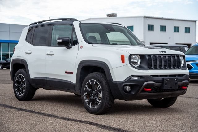 Used 2023 Jeep Renegade Trailhawk AWD/4WD image 3