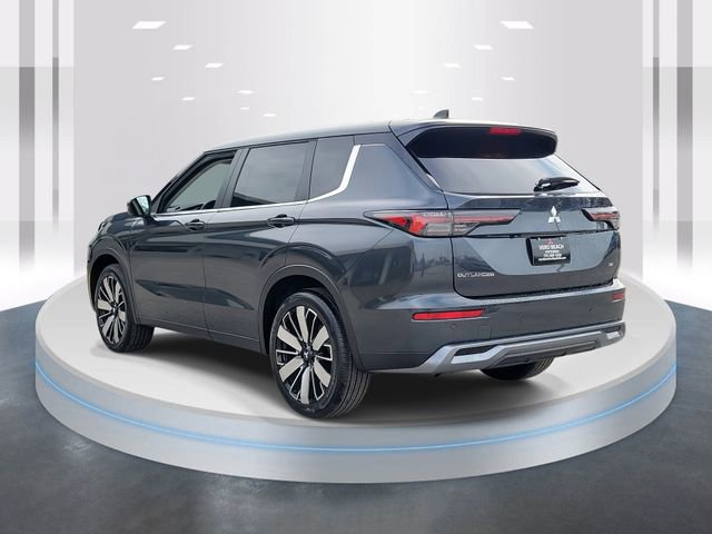 New 2026 Mitsubishi Outlander SE image 4