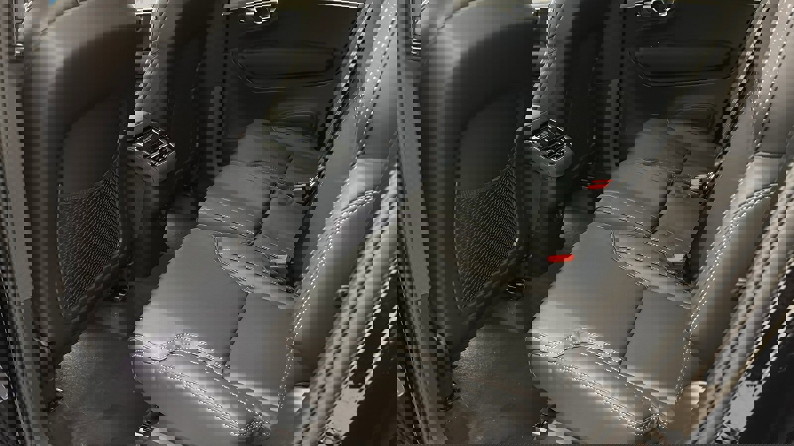 New 2026 Volvo XC90 B6 Ultra image 27