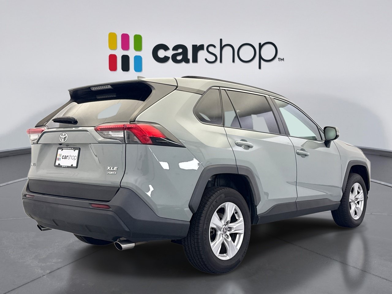 Used 2021 Toyota RAV4 XLE AWD/4WD image 5