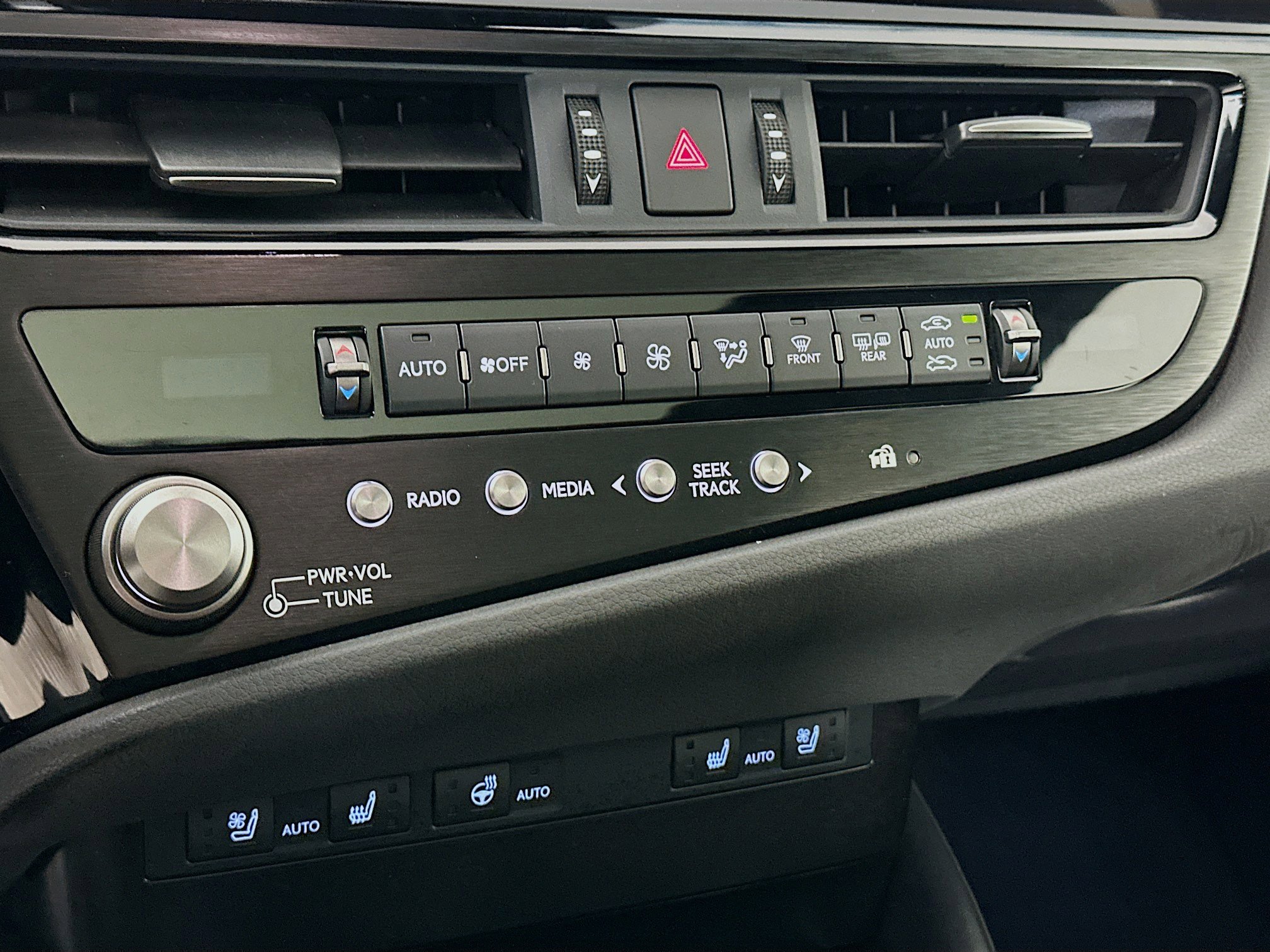 Used 2023 Lexus ES 350 F Sport w/ Accessory Package (Z2) image 24