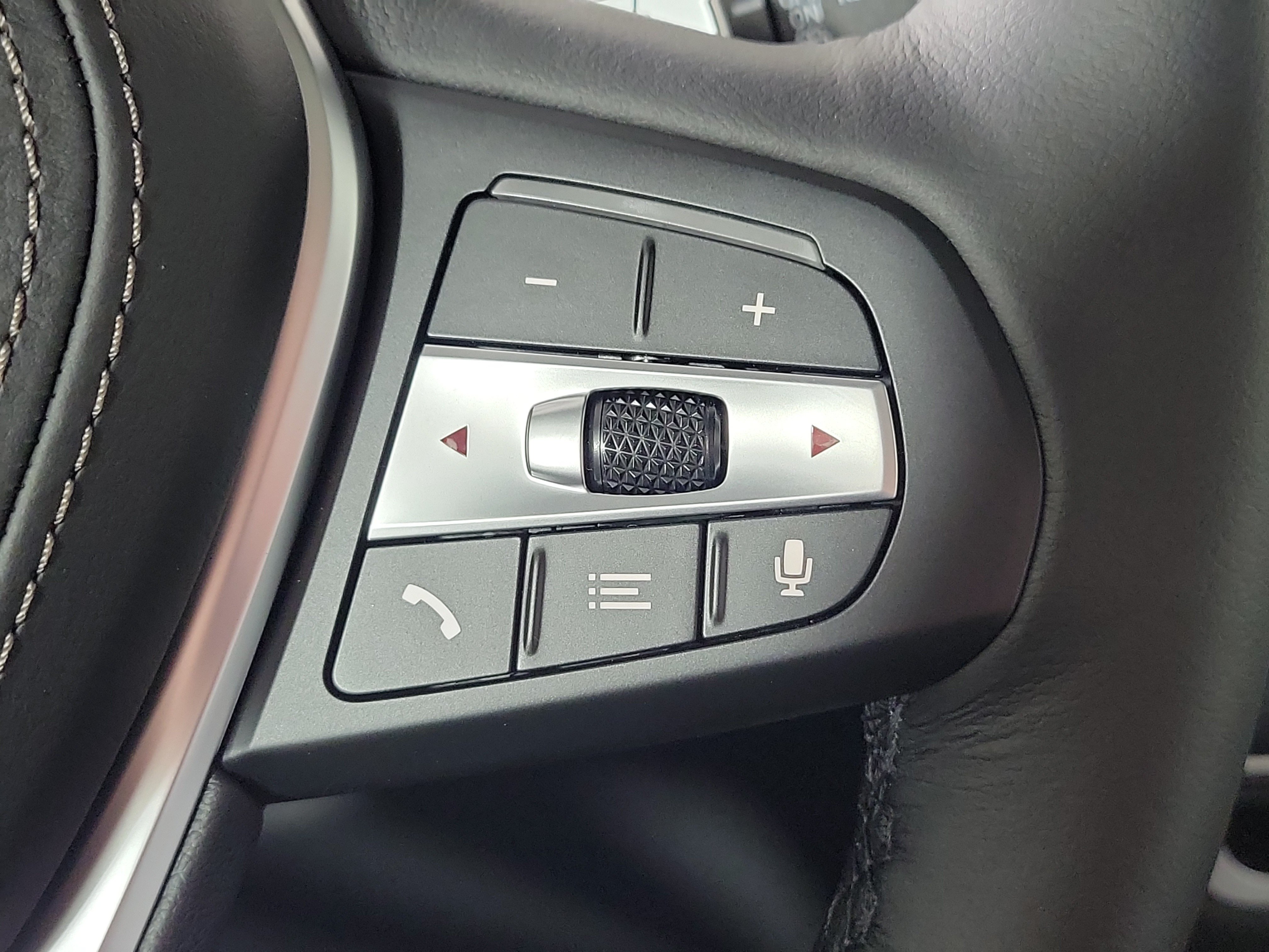 Certified 2026 BMW X5 xDrive40i AWD/4WD image 14