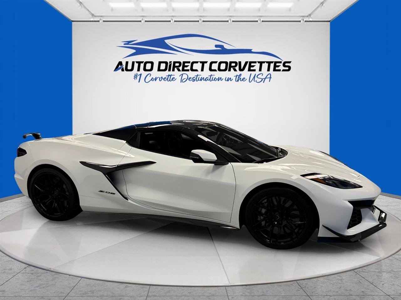 Used 2024 Chevrolet Corvette Z06 w/ Z07 Performance Package RWD image 6