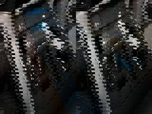 Used 2021 Ford F150 Limited image 16