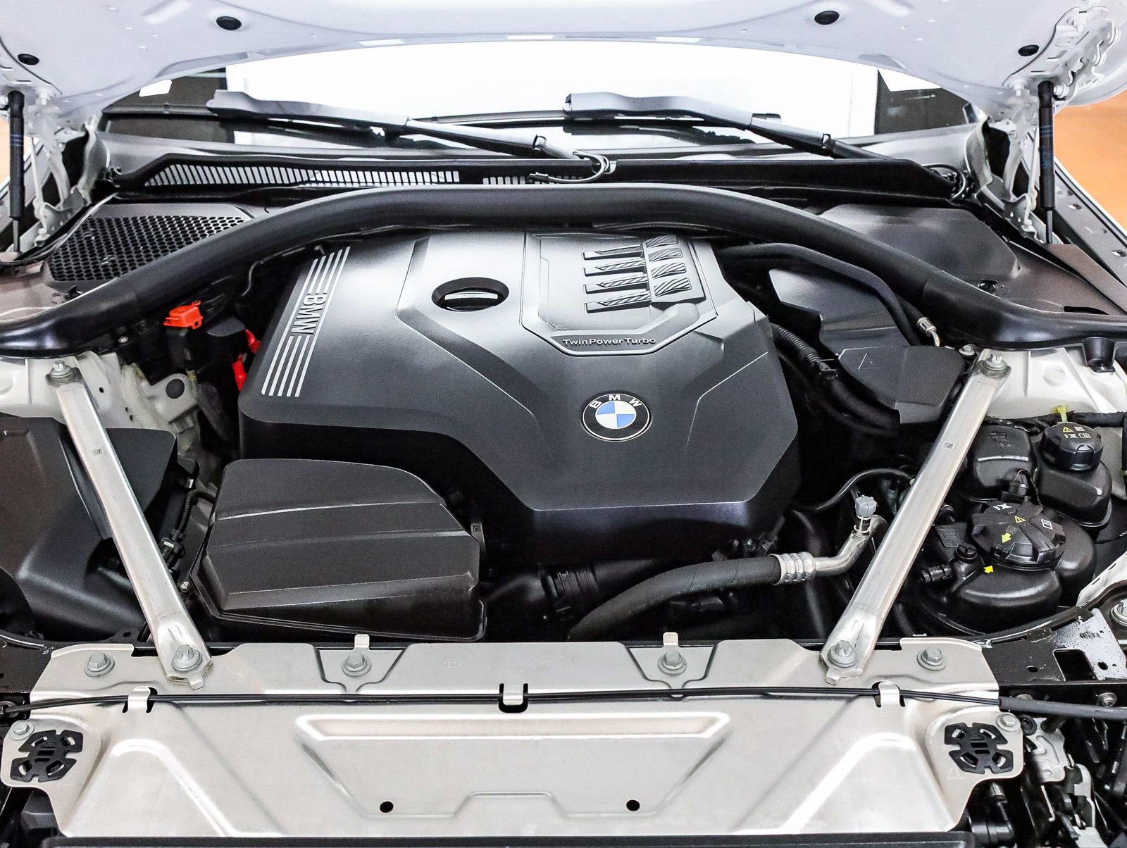 Used 2024 BMW 430i Coupe w/ M Sport Package RWD image 29