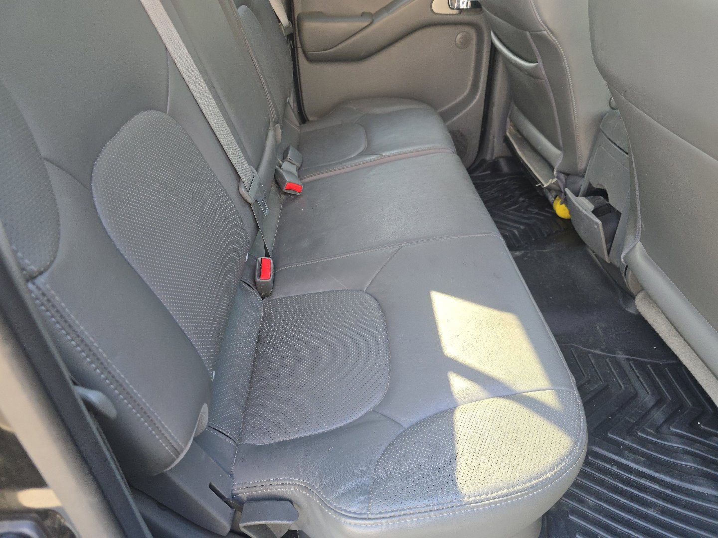 Used 2019 Nissan Frontier SL RWD image 15