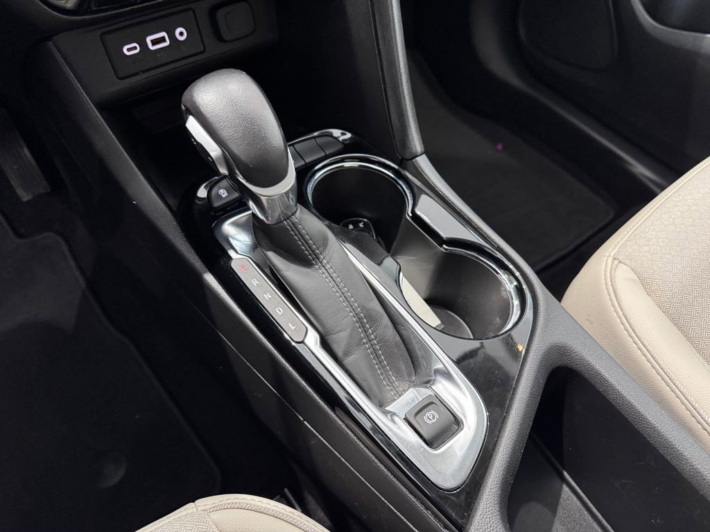 Certified 2021 Buick Encore GX Select w/ Sport Touring Package image 24