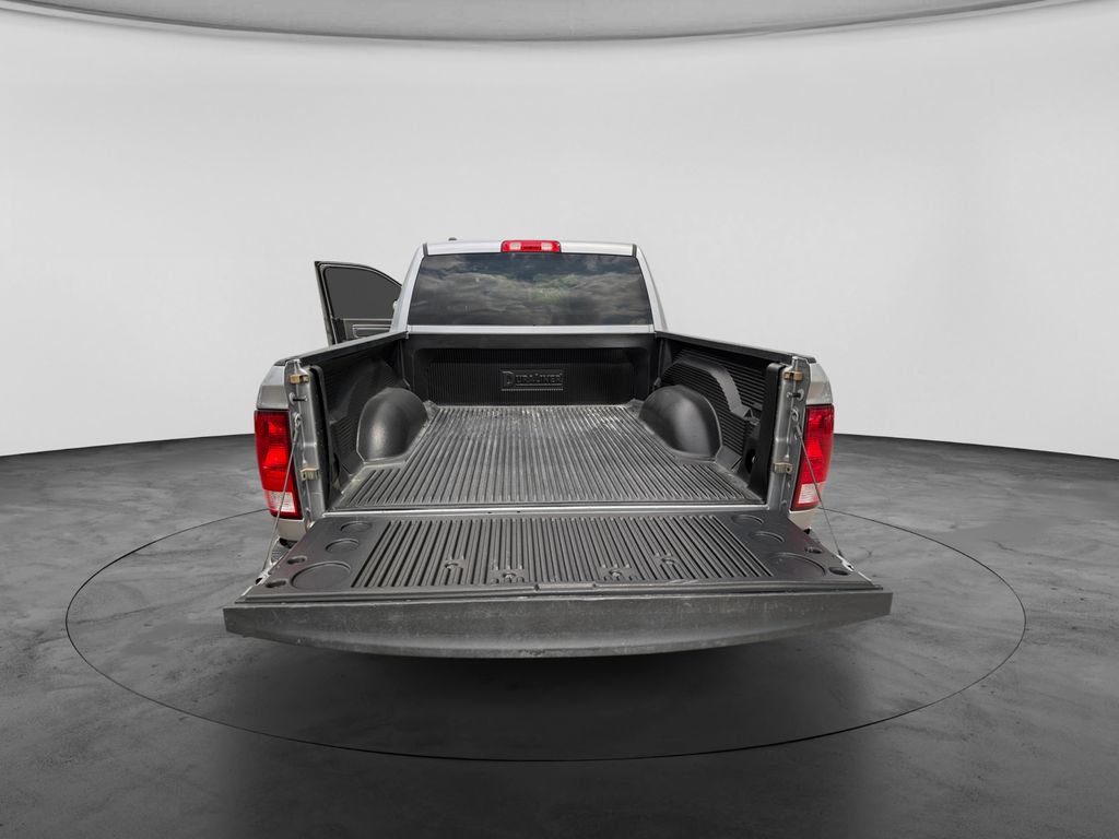 Used 2023 RAM 1500 Classic SLT AWD/4WD image 32