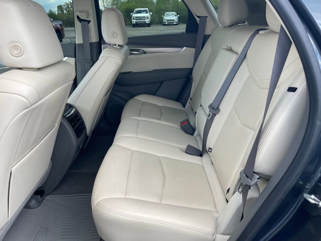 Used 2021 Cadillac XT5 Premium Luxury AWD/4WD image 21
