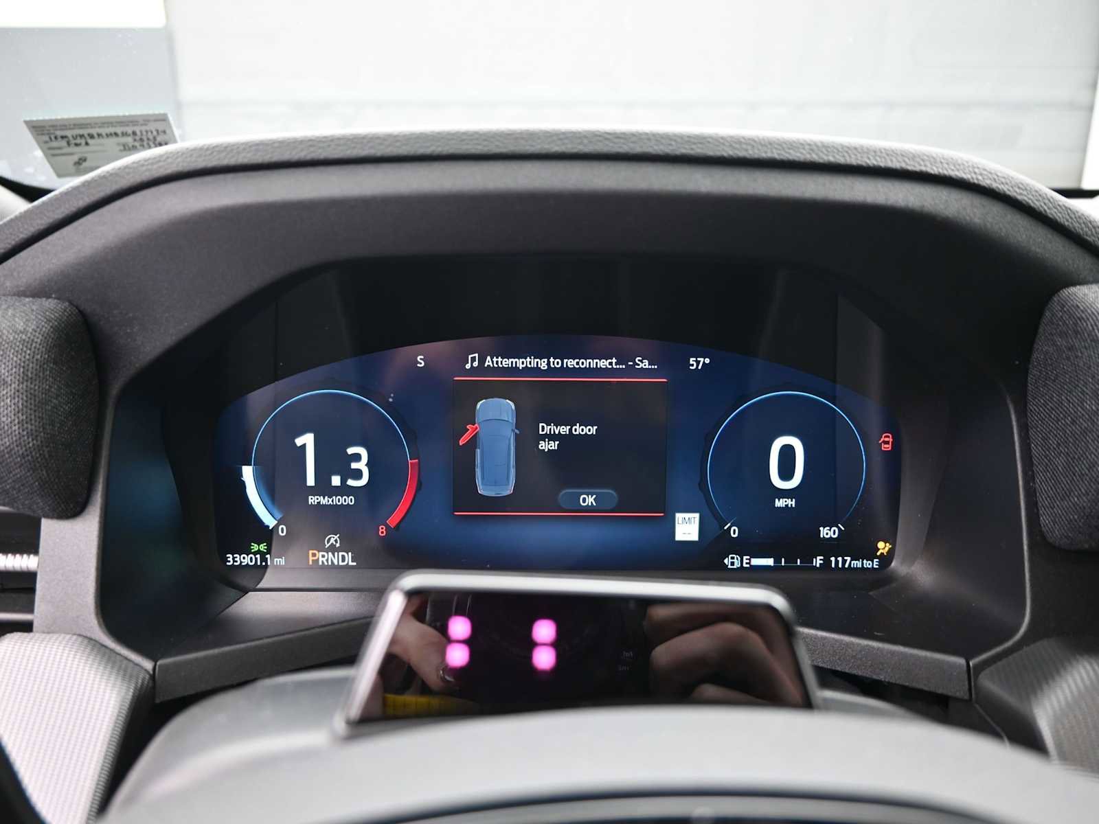 Used 2025 Ford Explorer ST-Line w/ ST-Line Street Pack image 13