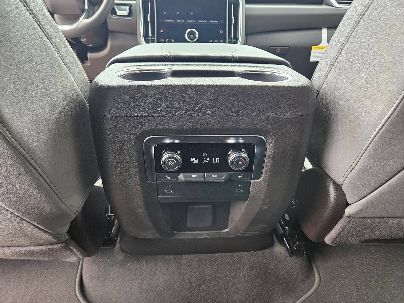 New 2026 GMC Yukon Elevation AWD/4WD image 25