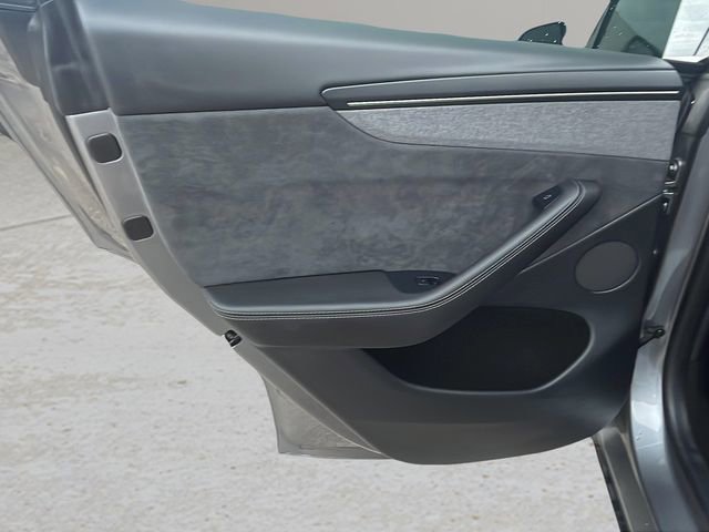 Used 2026 Tesla Model Y Long Range image 17