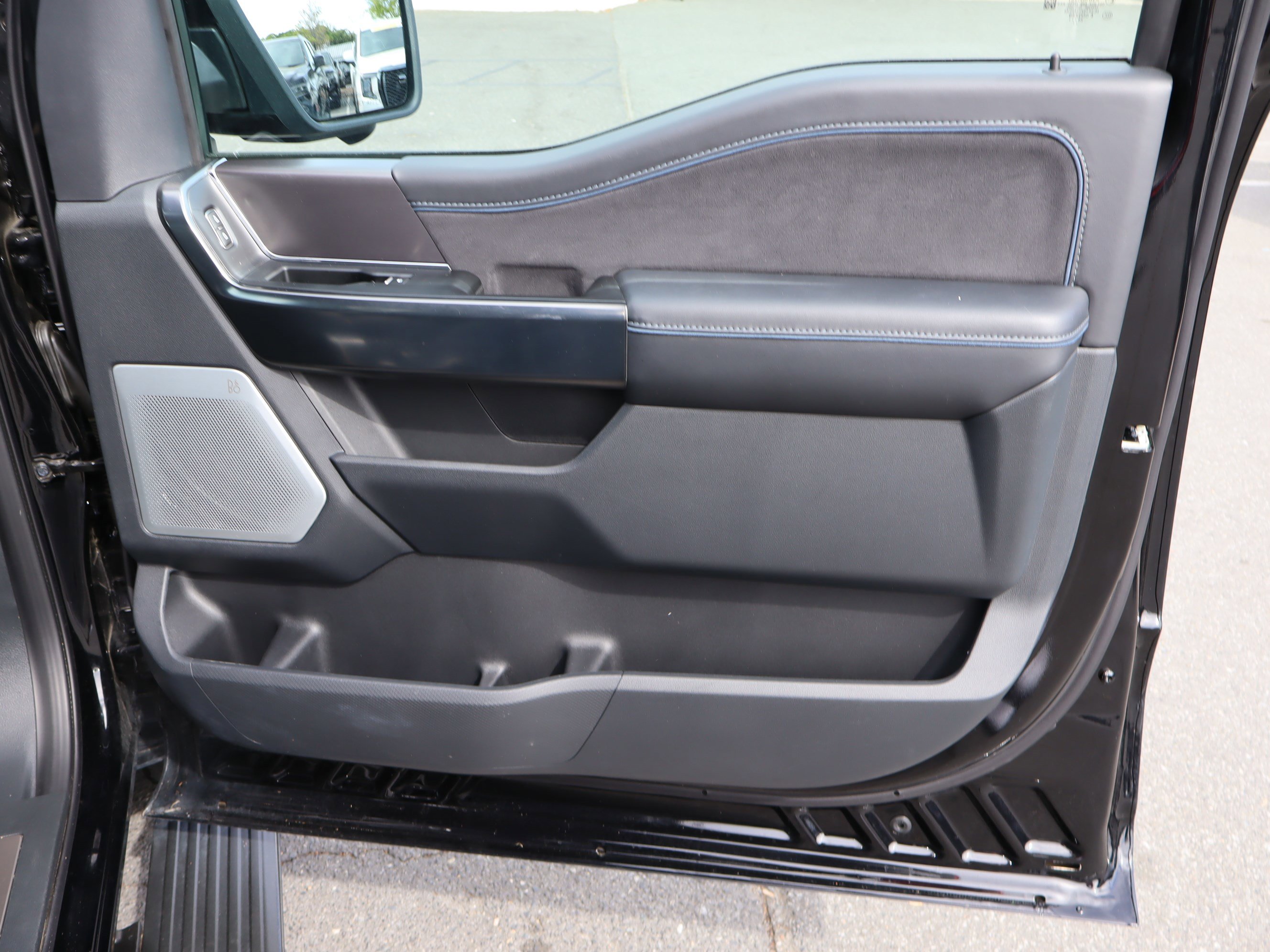 Used 2024 Ford F150 Platinum w/ Equipment Group 702A High AWD/4WD image 38