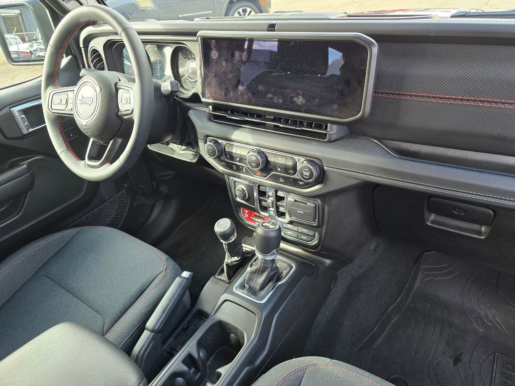 Used 2024 Jeep Wrangler Unlimited Rubicon w/ Convenience Group image 12