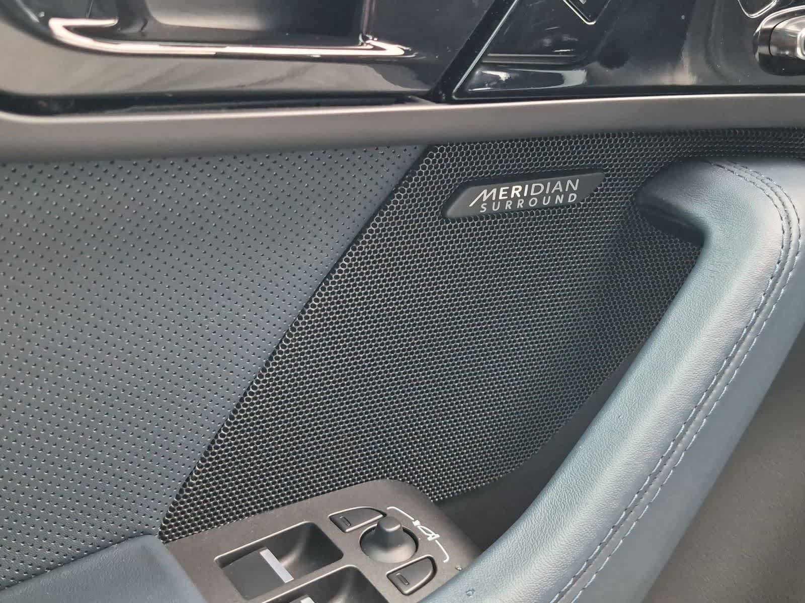 Used 2024 Jaguar F-TYPE R AWD/4WD image 27