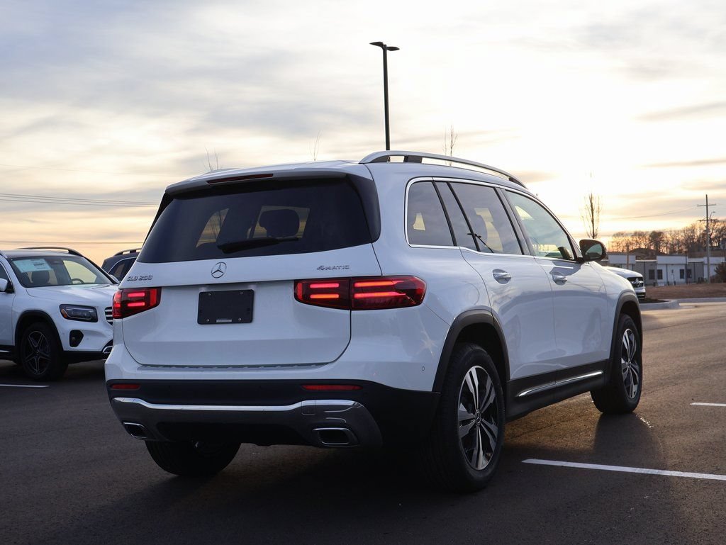 New 2026 Mercedes-Benz GLB 250 4MATIC image 7