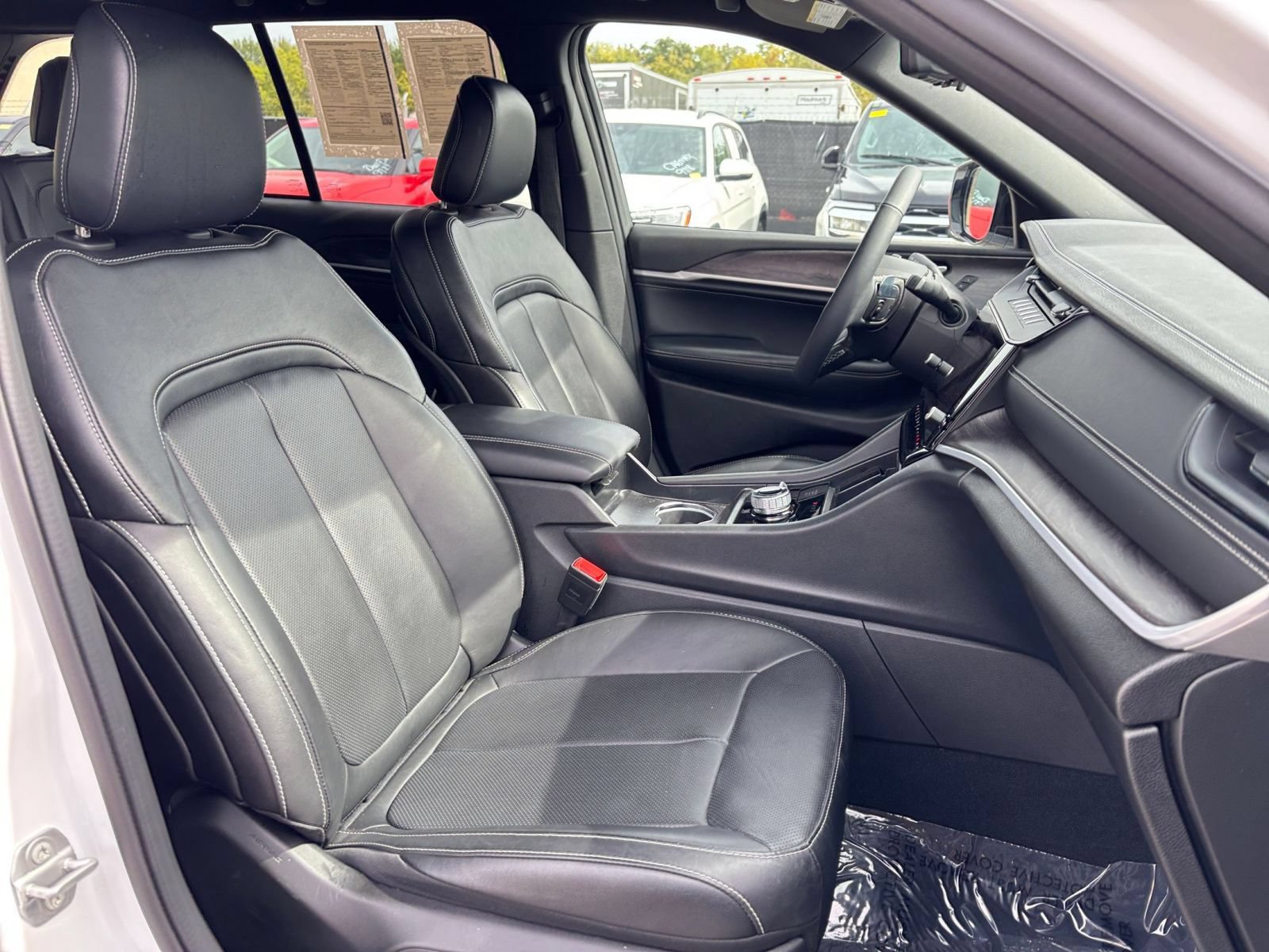 Used 2026 Jeep Grand Cherokee Limited AWD/4WD image 39