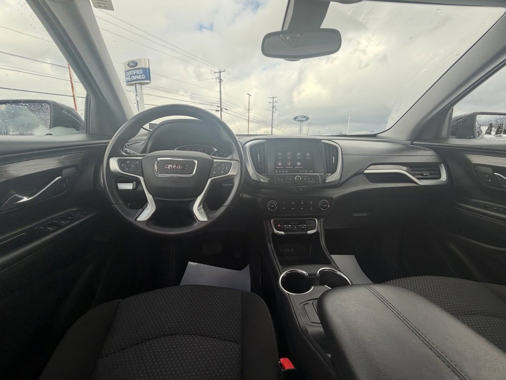 Used 2024 GMC Terrain SLE image 13