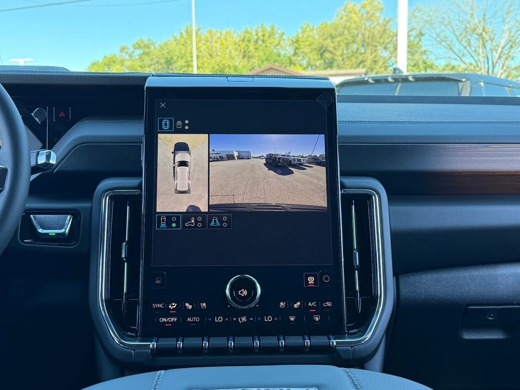 New 2026 GMC Yukon Denali w/ Sun & Power Step Package image 28