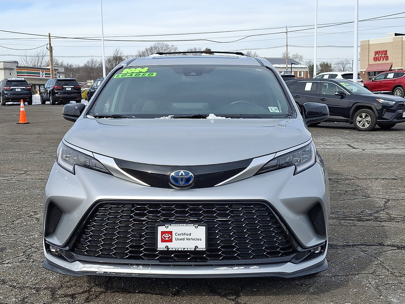 Certified 2024 Toyota Sienna XSE w/ XSE Plus Package image 2