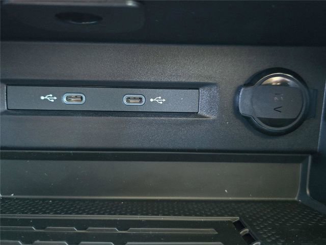 New 2026 Volkswagen Taos SE FWD image 18