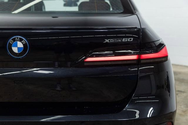 Used 2025 BMW i7 xDrive60 w/ Executive Package image 14